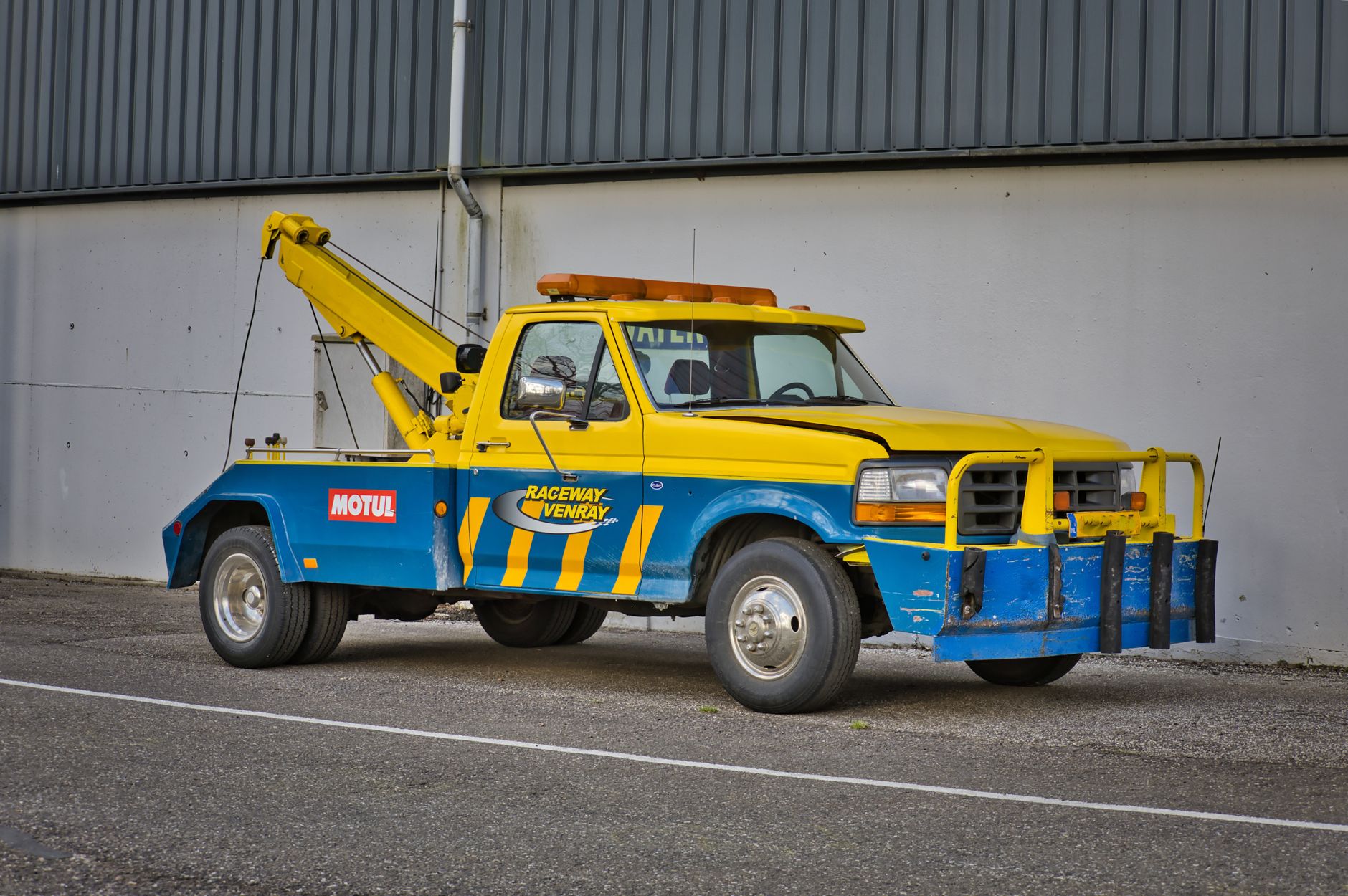Remorquage voiture équipe à Le Gosier